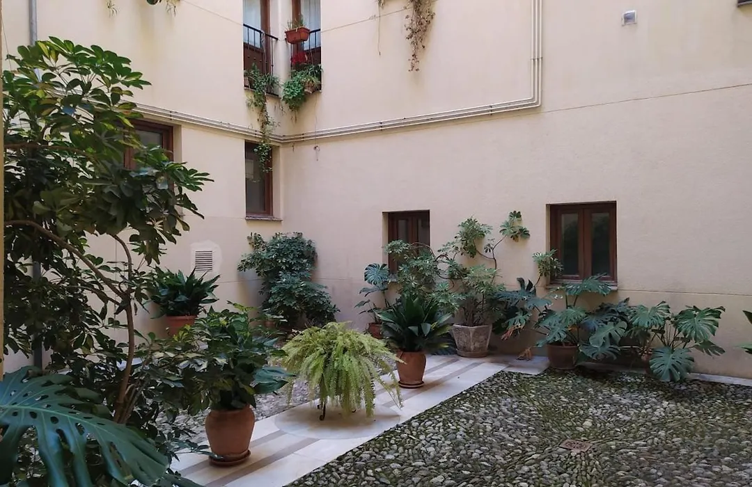 4 Balconies House, Central And Near The Alhambra-1